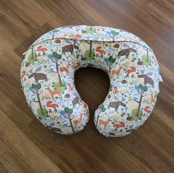 Boppy Nursing Pillow With Covers - Picture 11 of 11